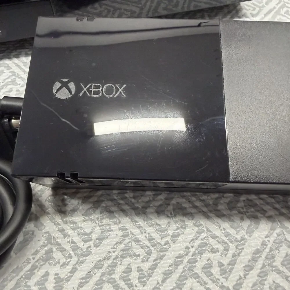 Microsoft Xbox One Original 500GB Black Console Model 1540 w/ Power Supply Cord
